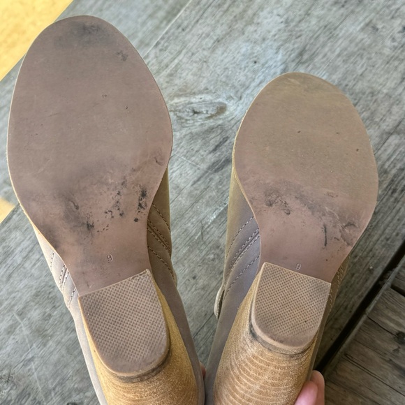 Jeffrey Campbell gray leather Rosalee western pull on ankle Booties size 9 - Picture 7 of 7